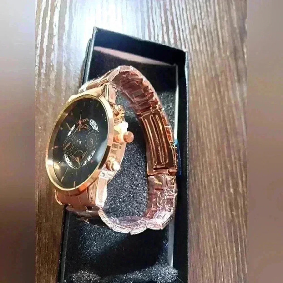 Men's large faced watch - Picture 4 of 5